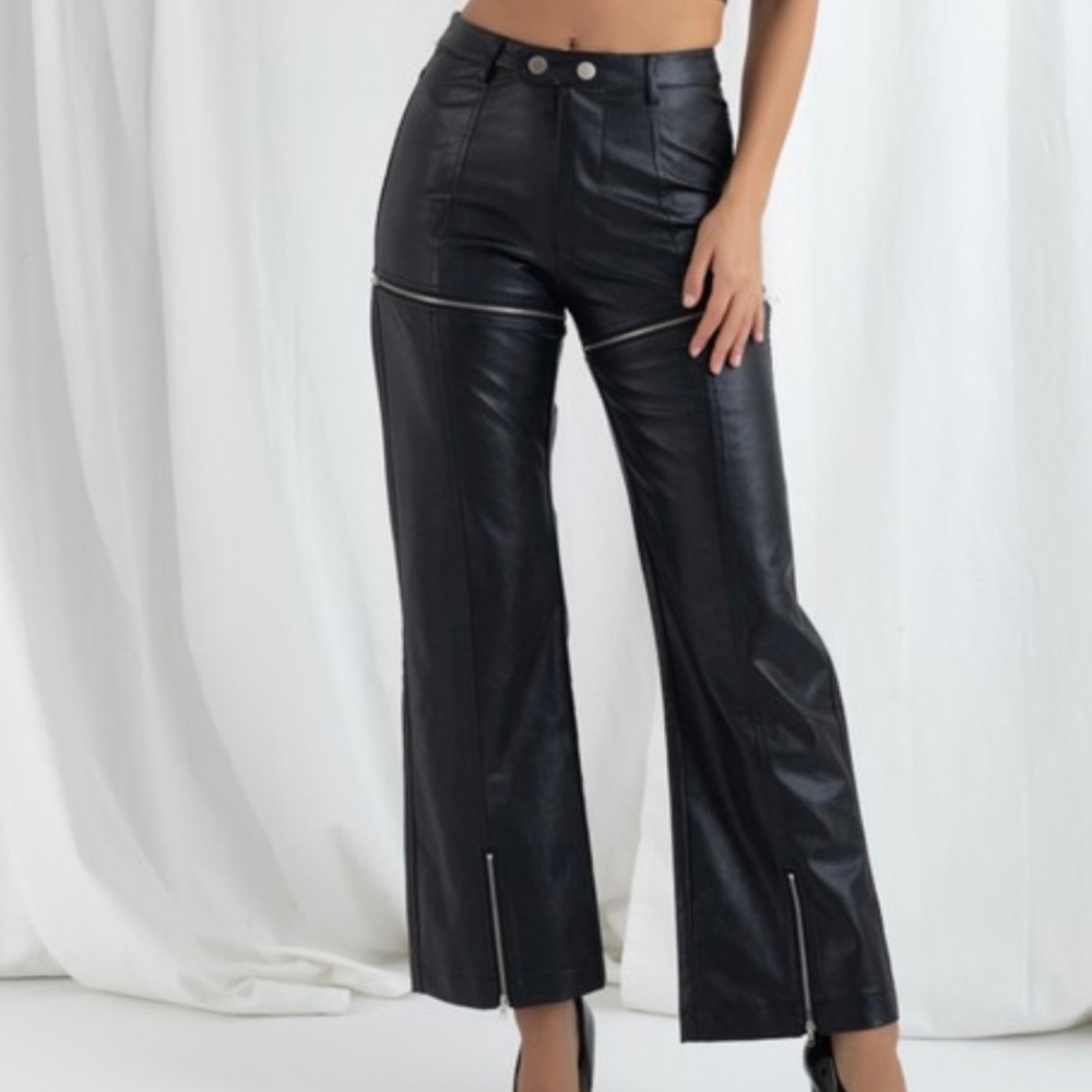 COPY - Snake print pants/shorts